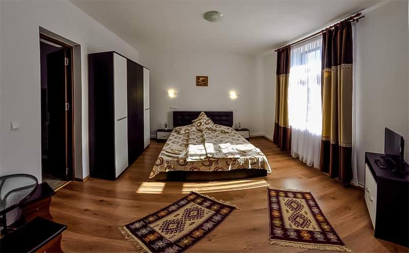 Pensiunea Narcisa Cu Ciubar Malaesti Exterior photo